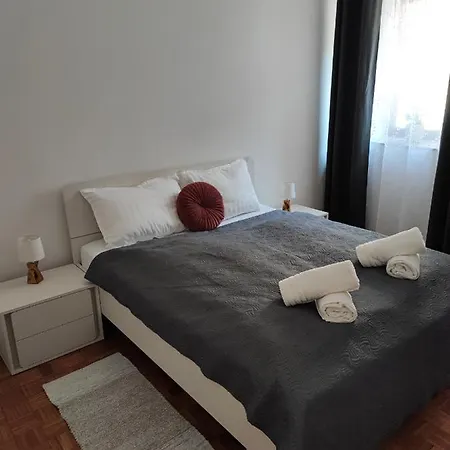 Apartment Eda Pula Buitenkant foto